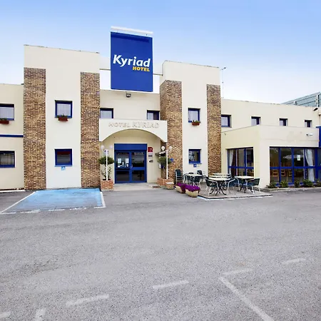 Kyriad Direct Arles-2